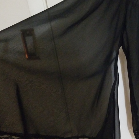 Top - Picture 2 of 6